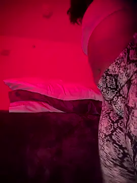 bellacagyal online show from December 2025 03:02:01 AM