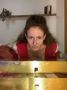 GoldenPussy1329 online show from December 2025 07:12:02 PM