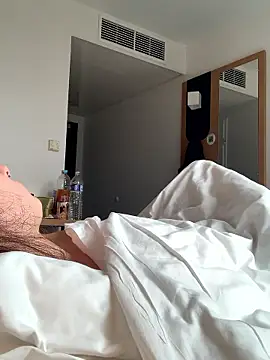 GoldenPussy1329 online show from January 2026 01:14:01 PM