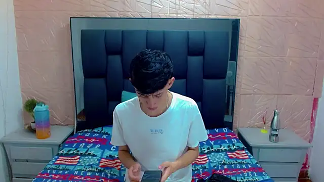 thaigo twink38 online show from October 2025 03:43:01 AM