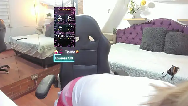 sophialyh 1 online show from February 2026 01:07:02 PM