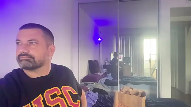 ThickRiver242 online show from April 2026 09:39:01 PM