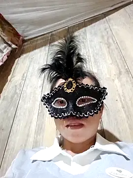 Tuyet xx online show from October 2025 09:44:02 PM