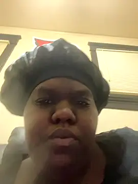 Snapshot of Angelslays chatting on October 2025 10:44:01 AM Angelslays online show from October 2025 10:44:01 AM