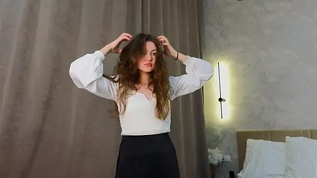 LewisThrone online show from October 2025 11:41:02 AM