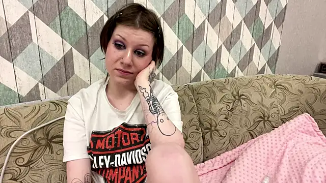 RebelKitsune online show from November 2025 06:11:02 PM