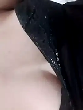 misteriosabb000 online show from October 2025 10:25:02 PM