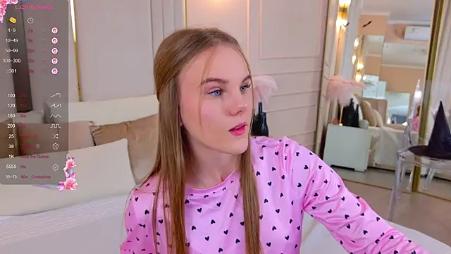 Lili Lohan online show from November 2025 05:23:01 PM