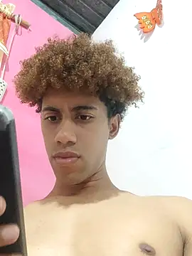 Snapshot of The_boy_good chatting on February 2026 12:03:01 AM The boy good online show from February 2026 12:03:01 AM