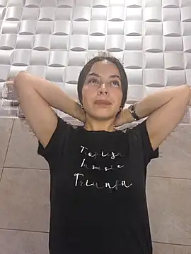 EmmaValencia  online show from October 2025 08:30:01 PM