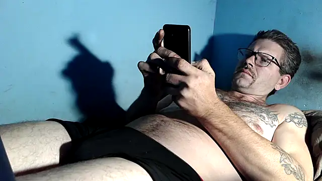 bigdickdaddy6911 online show from November 2025 02:10:01 AM