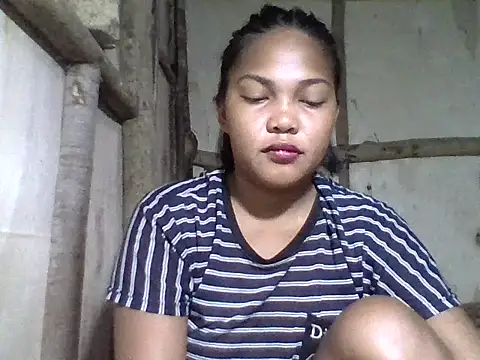 Snapshot of sweetlexypinay19 chatting on May 2026 09:44:02 PM sweetlexypinay19 online show from May 2026 09:44:02 PM