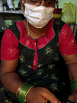Snapshot of Tamilselviroja- chatting on February 2026 02:39:02 PM Tamilselviroja- online show from February 2026 02:39:02 PM
