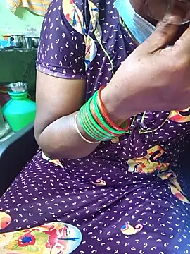 Snapshot of Tamilselviroja- chatting on April 2026 03:42:02 PM Tamilselviroja- online show from April 2026 03:42:02 PM