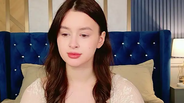 Snapshot of EvaSwen chatting on June 2026 12:22:01 PM EvaSwen online show from June 2026 12:22:01 PM
