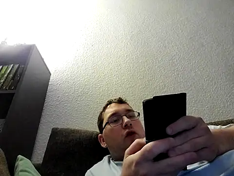 stivi2526 online show from November 2025 09:47:01 PM