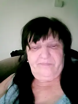 Apeesynka55211 online show from April 2026 04:07:01 PM