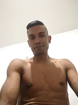 exotico2323 online show from April 2026 01:18:02 AM