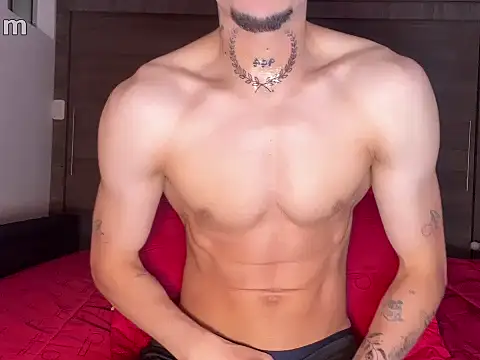 Snapshot of strongManLatino chatting on May 2026 03:52:02 PM strongManLatino online show from May 2026 03:52:02 PM