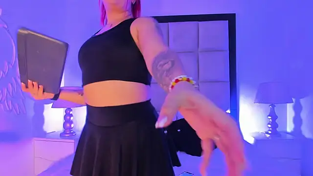 AriannaCooperr online show from October 2025 04:11:01 AM