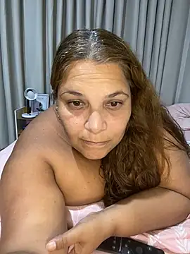 Snapshot of Livpoppe chatting on January 2026 11:30:02 PM Livpoppe online show from January 2026 11:30:02 PM