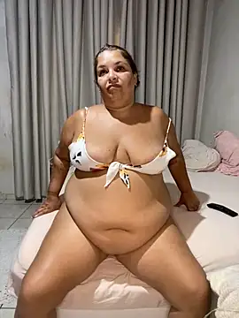 Snapshot of Livpoppe chatting on February 2026 04:16:02 PM Livpoppe online show from February 2026 04:16:02 PM