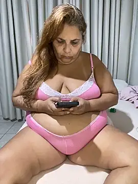 Snapshot of Livpoppe chatting on February 2026 01:45:02 PM Livpoppe online show from February 2026 01:45:02 PM