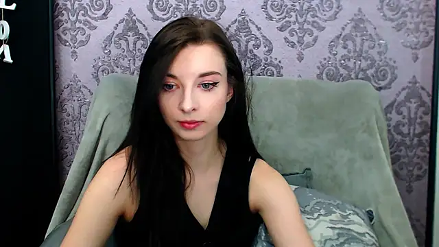 Snapshot of DominantLuna chatting on April 2026 04:24:02 PM DominantLuna online show from April 2026 04:24:02 PM