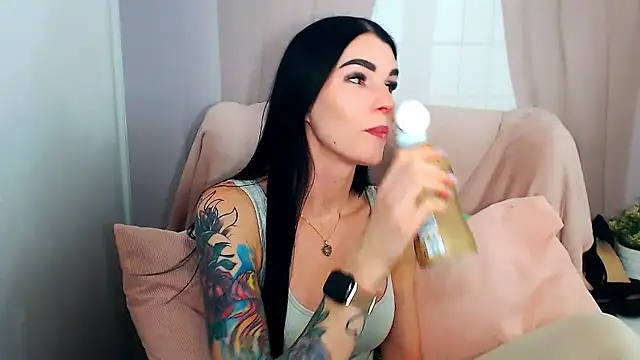 Snapshot of SofiiaBeauty chatting on January 2026 06:42:02 PM SofiiaBeauty online show from January 2026 06:42:02 PM