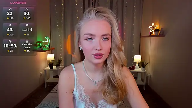 Snapshot of TessaGrays chatting on January 2026 09:46:02 AM TessaGrays online show from January 2026 09:46:02 AM