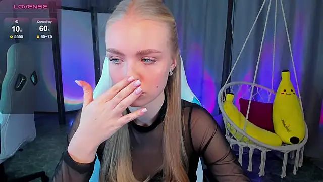 Snapshot of TessaGrays chatting on February 2026 11:36:01 AM TessaGrays online show from February 2026 11:36:01 AM