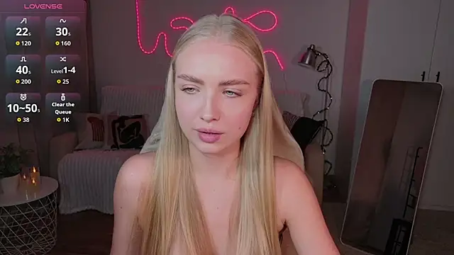 Snapshot of TessaGrays chatting on March 2026 07:10:02 PM TessaGrays online show from March 2026 07:10:02 PM