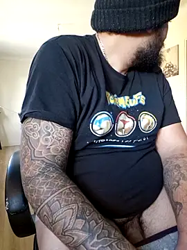 barbuesoum44 online show from October 2025 03:18:01 PM