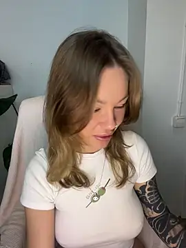 MiraLuna online show from January 2026 08:49:01 AM