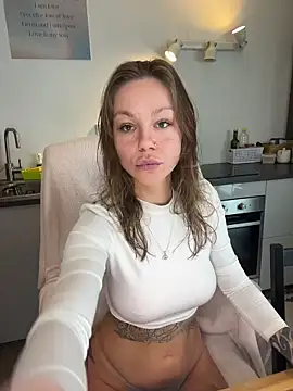 MiraLuna online show from January 2026 12:31:02 PM