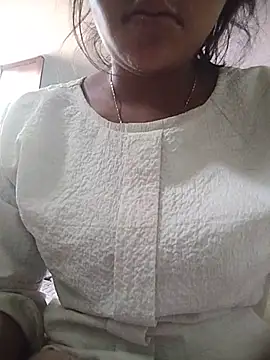 Snapshot of PEEHU-50 chatting on June 2026 12:52:02 AM PEEHU-50 online show from June 2026 12:52:02 AM