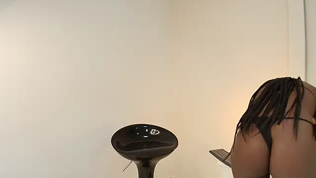 NatashaTaylor online show from November 2025 07:39:01 AM