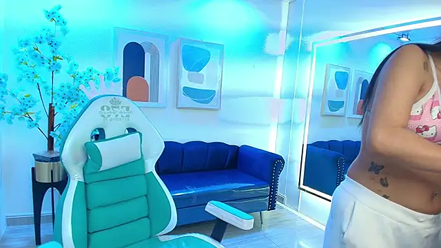 Gabriela milani online show from November 2025 11:31:01 AM