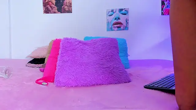 debbie hans online show from December 2025 01:31:01 PM