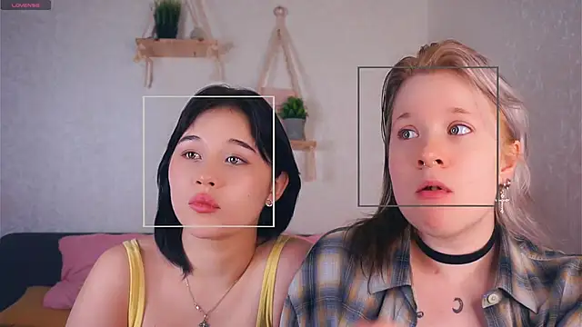 EviaVanveen online show from December 2025 07:36:01 AM