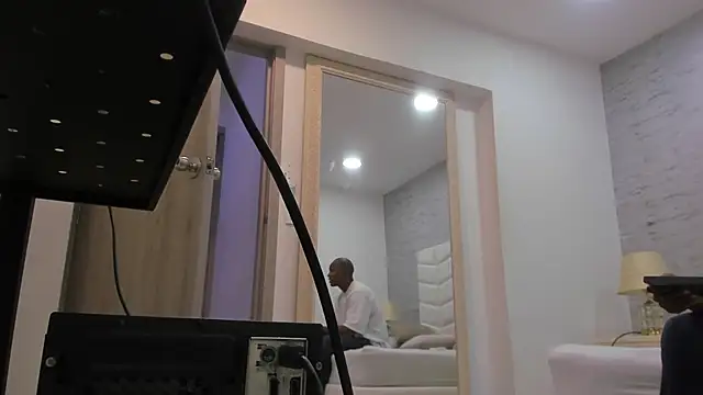 jax black online show from November 2025 07:16:02 PM