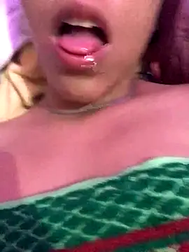 VANNESA 00 online show from October 2025 07:45:02 PM