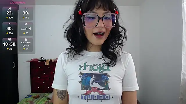 Lia Carter  online show from December 2025 09:32:02 PM