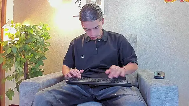 Snapshot of Axelwiliams chatting on January 2026 11:34:01 AM Axelwiliams online show from January 2026 11:34:01 AM