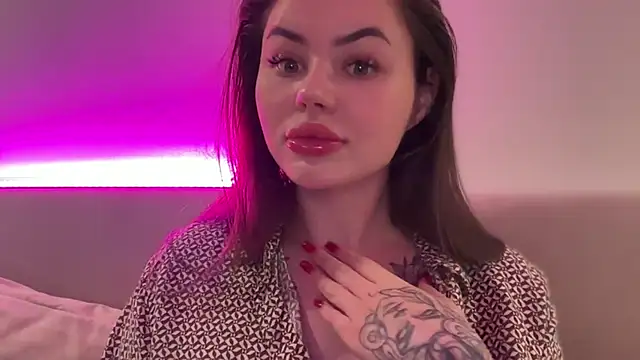 Snapshot of AlmaryKim chatting on September 2025 09:04:01 PM AlmaryKim online show from September 2025 09:04:01 PM