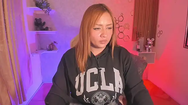 EvelynVega0 online show from November 2025 04:11:02 AM