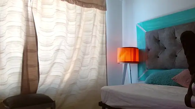 roxx iie online show from October 2025 06:30:02 PM