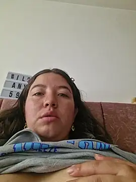 annyaparis online show from December 2025 12:36:02 PM