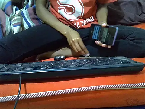 reneilwemat12 online show from October 2025 12:44:02 PM