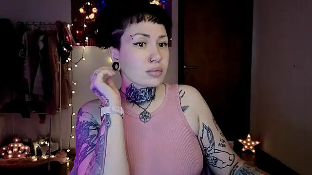 Senorita  Dakota online show from November 2025 03:26:02 AM